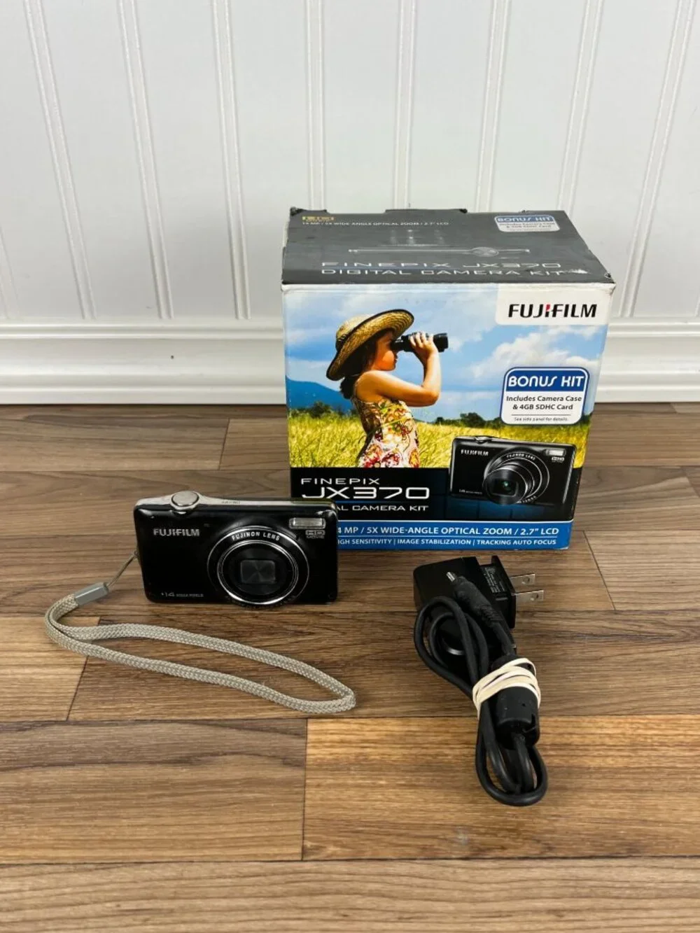 Fujifilm FinePix JX370 Digital Camera READ DESC FOR PARTS W BOX
